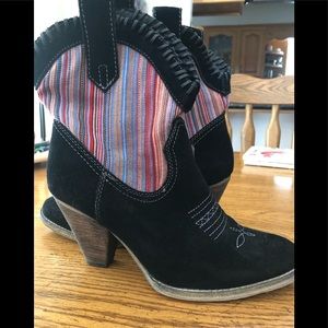 Very cute and and stylish ankle boots